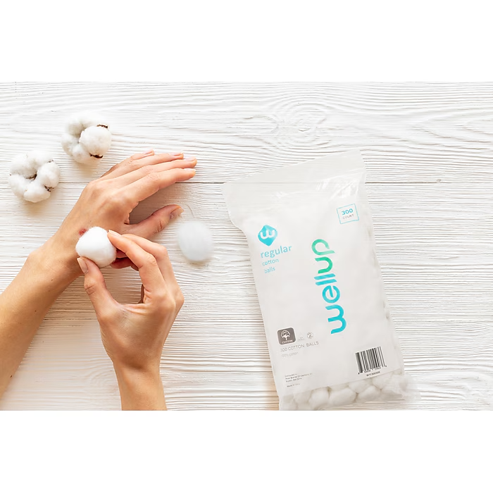 WellUp Regular Cotton Ball, 300/Pack